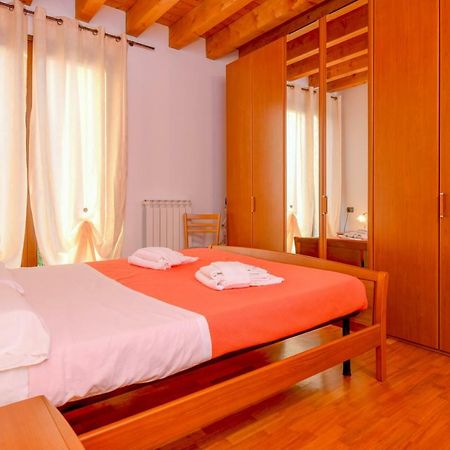 Peschiera Summer Home Песк'єра-дель-Гарда Екстер'єр фото